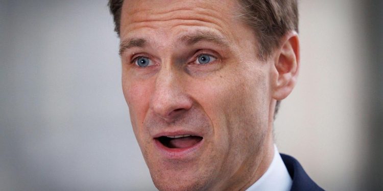 Chris Philp claim Britain needs better ‘work ethic’ slammed by Labour, Lib Dems